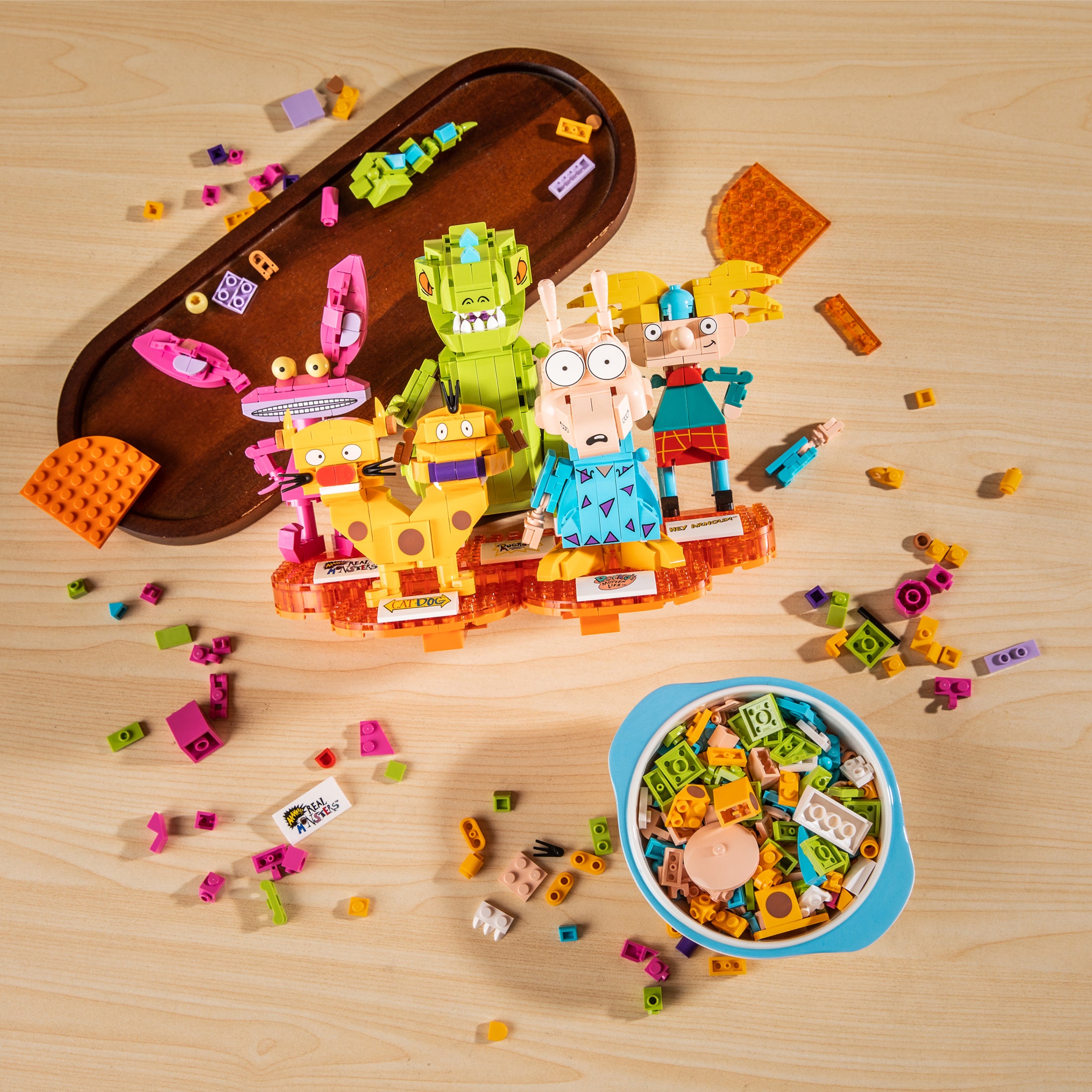 Brickcraft x Nickelodeon - Nick 90's Brick Building Set – 833 Pieces