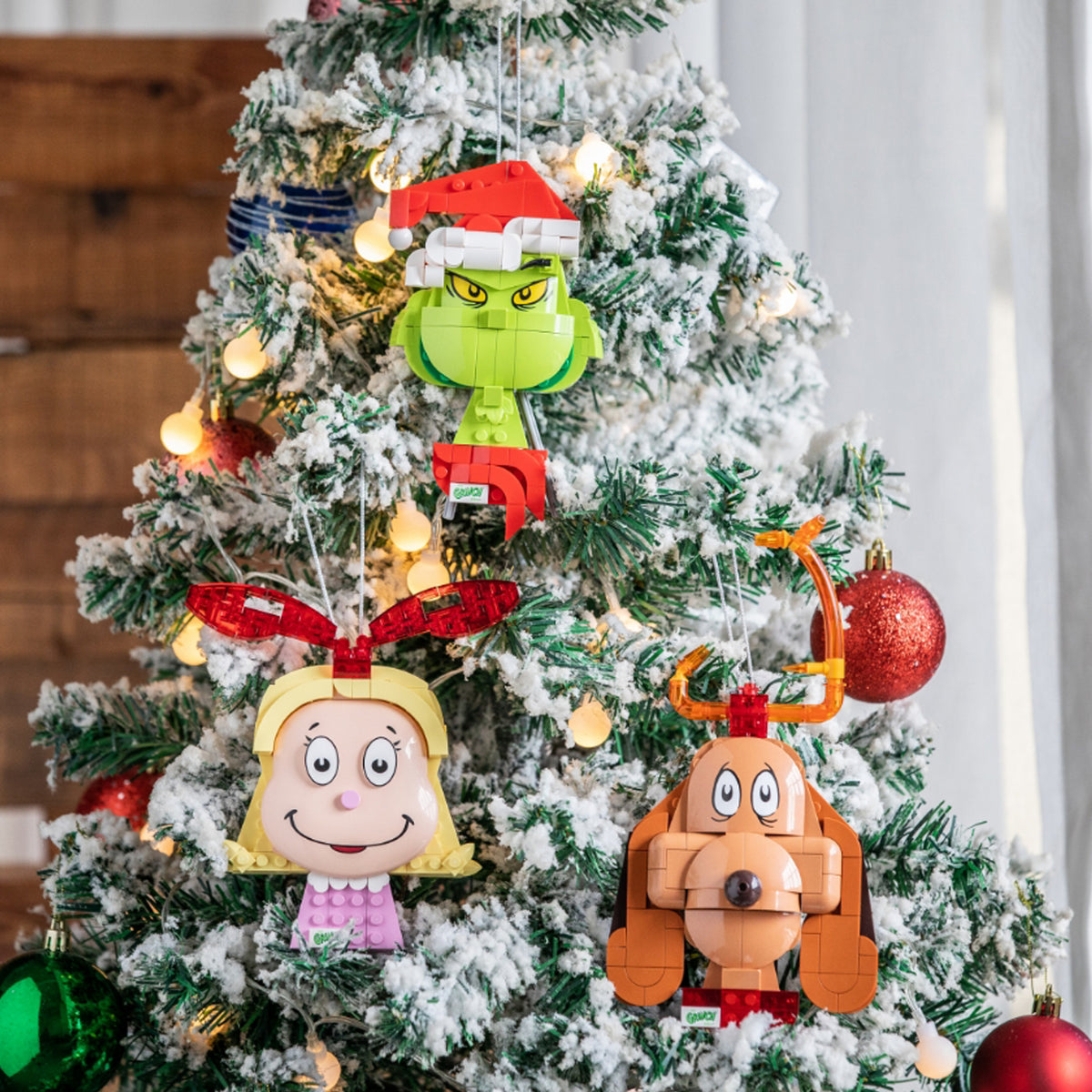Max Decoration