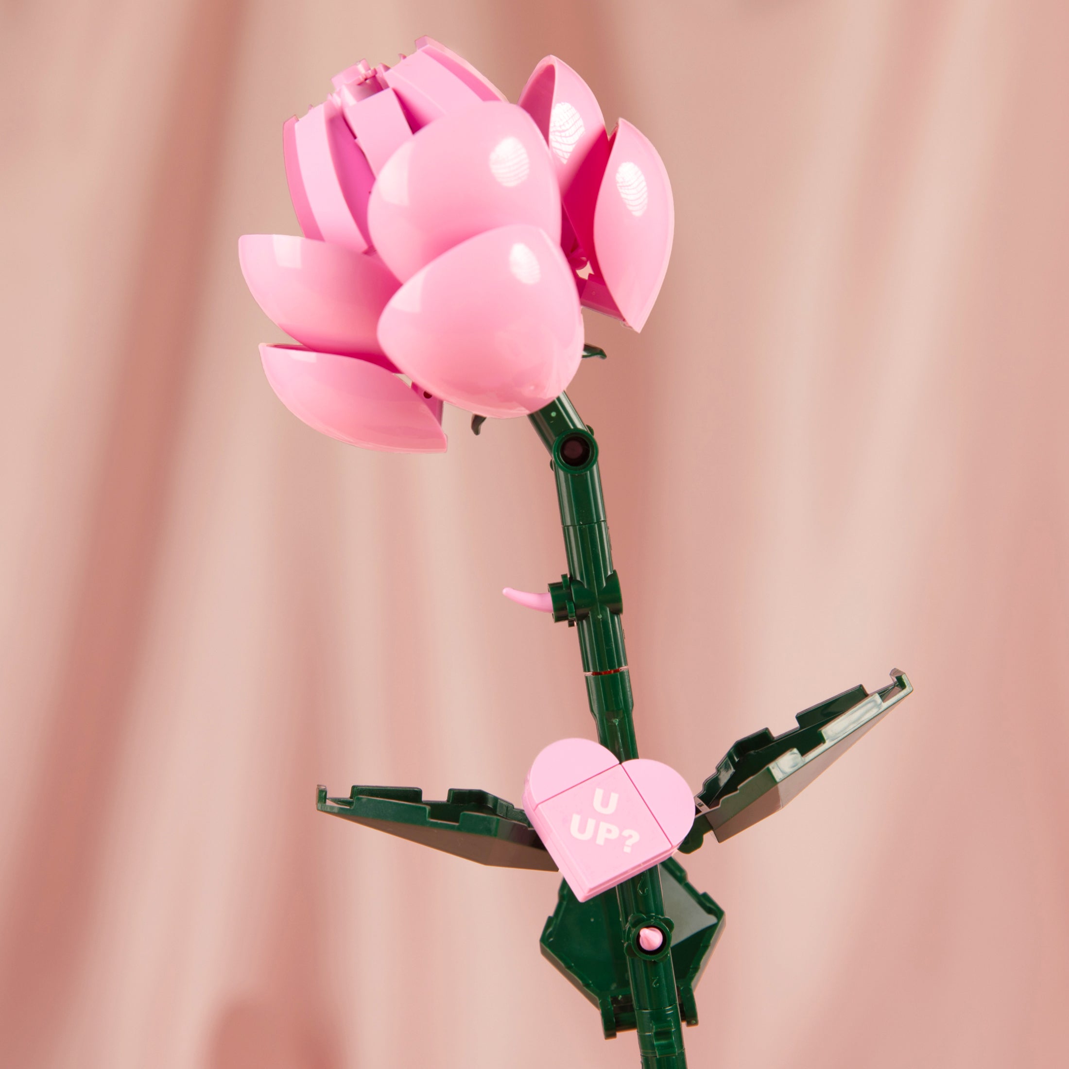 Bricktanicals Pink Long Stem Rose Brick Building Set – 102 Piece