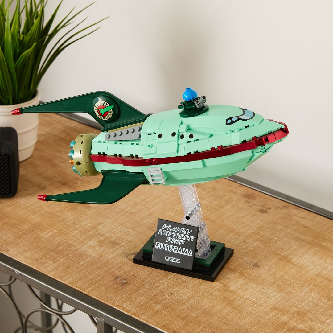Brickcraft x Futurama Planet Express Ship Brick Building Set - 382 pcs
