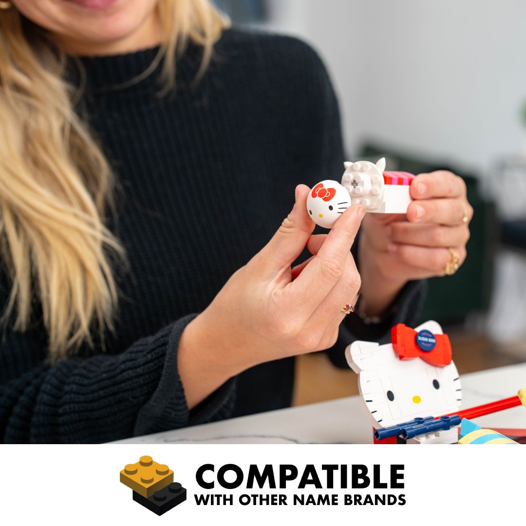 Brickcraft x Hello Kitty Sushi Bar Brick Building Set – 383 Pieces