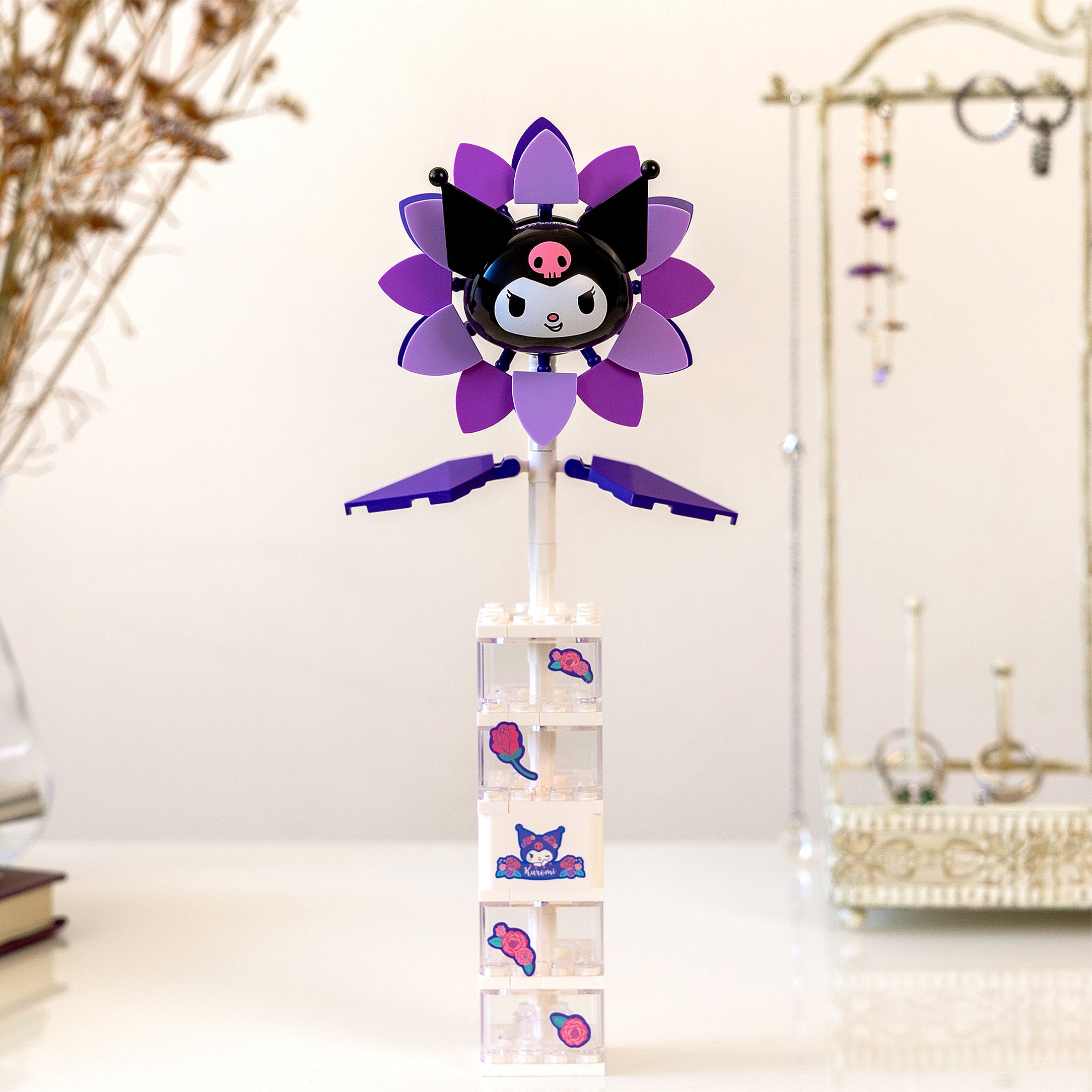 カームミー　ハーバルキュー Brickcraft x Sanrio Kuromi™ Flower & Vase Brick Building Set - 108