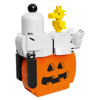 Snoopy on Pumpkin