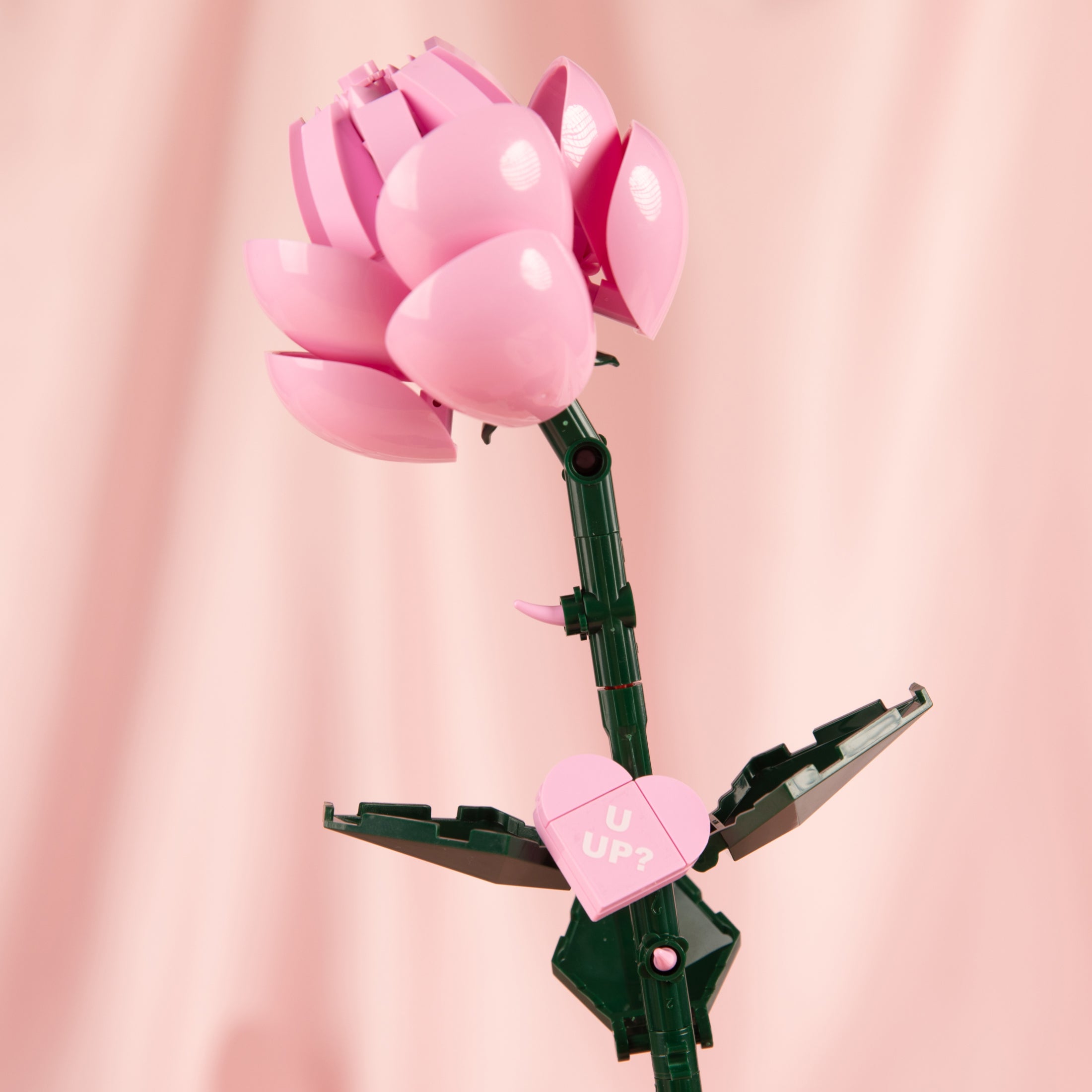 Bricktanicals Pink Long Stem Rose Brick Building Set – 102 Piece